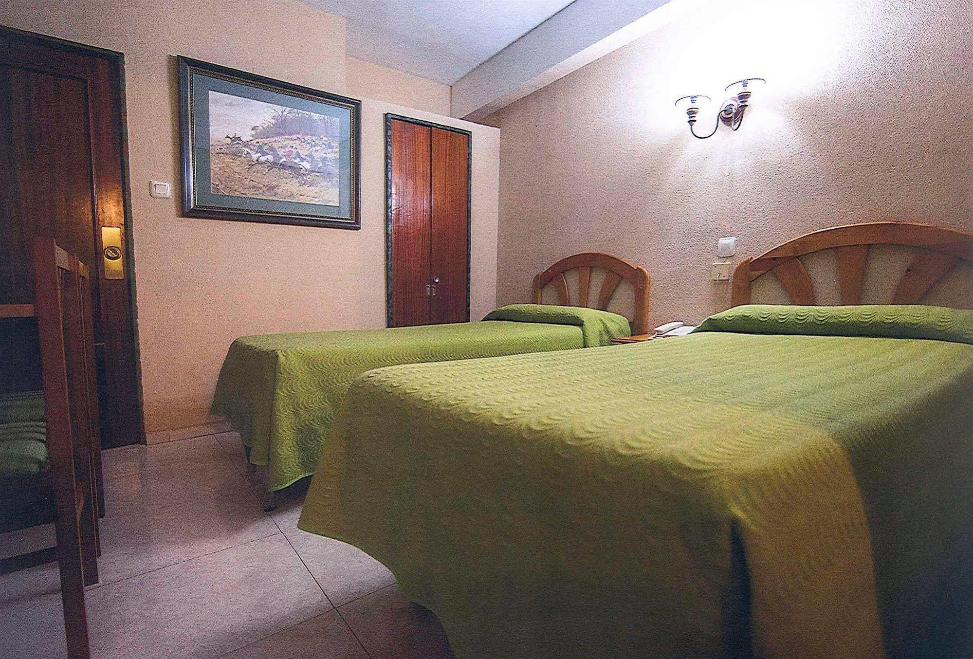 Hostal La Rosa Caces 외부 사진