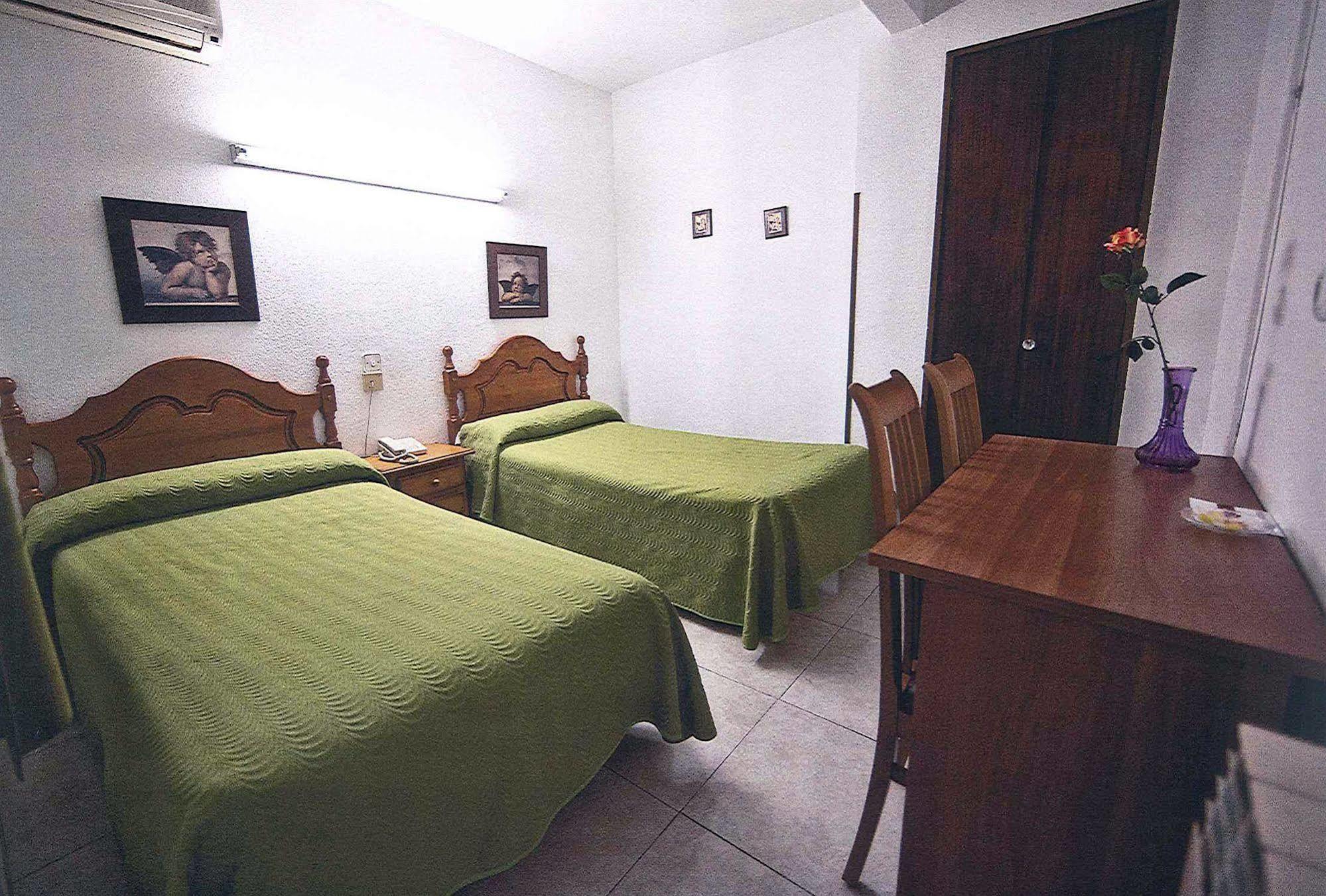 Hostal La Rosa Caces 외부 사진